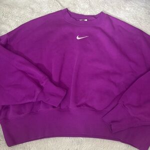 Nike Oversized Cropped Sweater